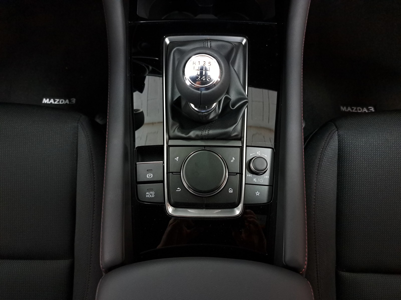 MAZDA 3 2.0 e-SKYACTIV G 150cv 6MT Homura - 2024